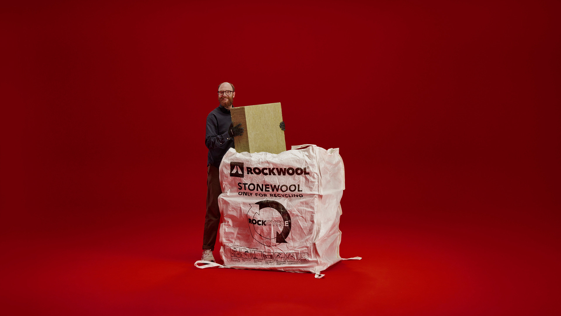 ROCKWOOL stone wool is based on stone and therefore endlessly recyclable.